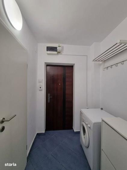 Garsonieră semidecomandată în Titan
