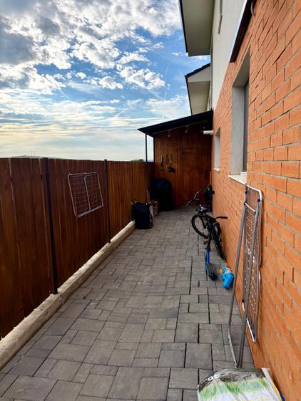 Duplex cu 4 camere cu Canalizare în Chinteni