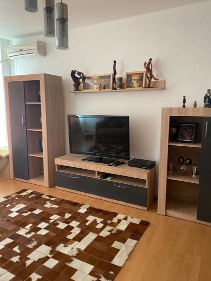 Apartament cu 3 camere decomandat, mobilat în Grivița
