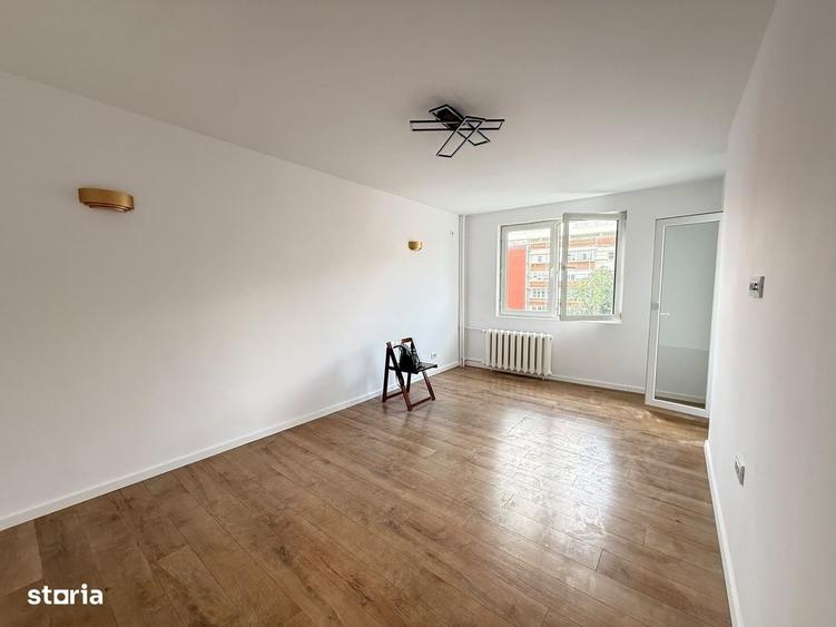 Apartament cu 3 camere decomandat în Ștefan cel Mare