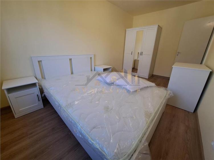 Apartament cu 3 camere semidecomandat, mobilat în Dacia