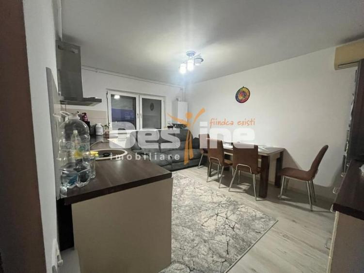 Apartament cu 3 camere decomandat în Inel I