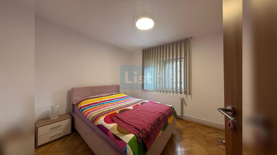Apartament cu 3 camere decomandat în Zorilor