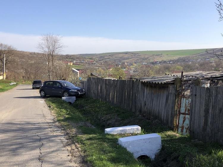 Teren de 5000 mp, în Miroslava
