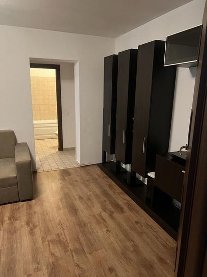 Apartament cu 2 camere decomandat în Exterior Vest
