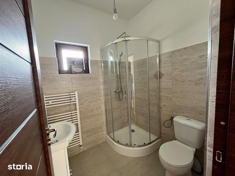Casă cu 4 camere cu Teren 500 Mp în Central