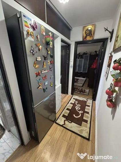 Apartament cu 2 camere semidecomandat în Km 4