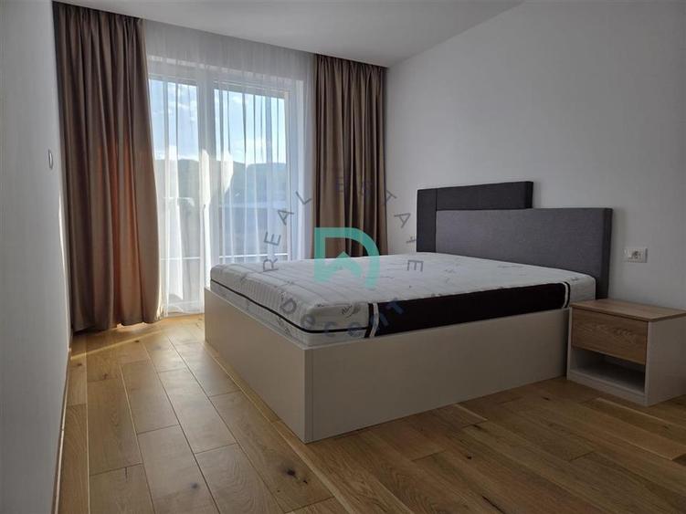 Apartament cu 3 camere decomandat în Astra