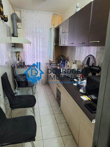 Apartament cu 2 camere semidecomandat, mobilat în Spitalului