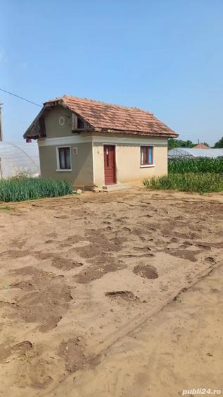 Casă cu Teren 1300 Mp în Central