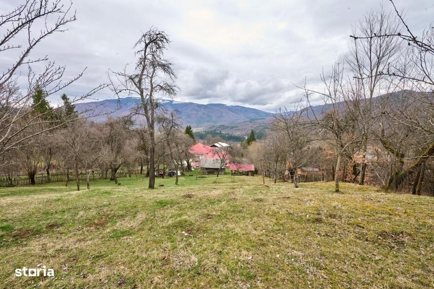 Casă cu 4 camere în Slatina