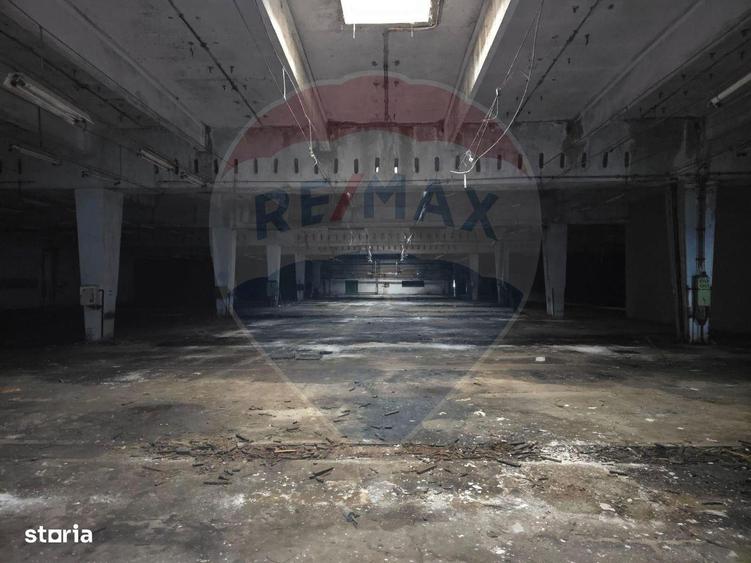 Spațiu comercial, de 10,000 mp, în Nord