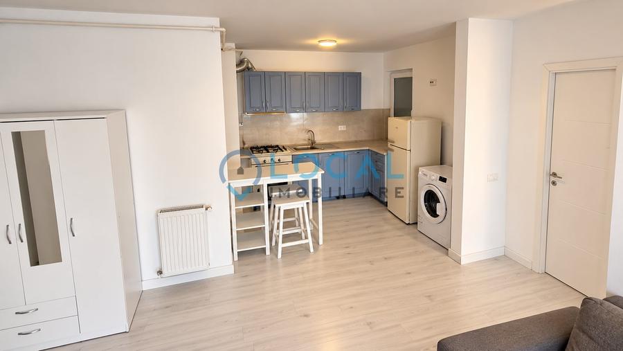 Apartament cu 2 camere semidecomandat, mobilat în Bună Ziua