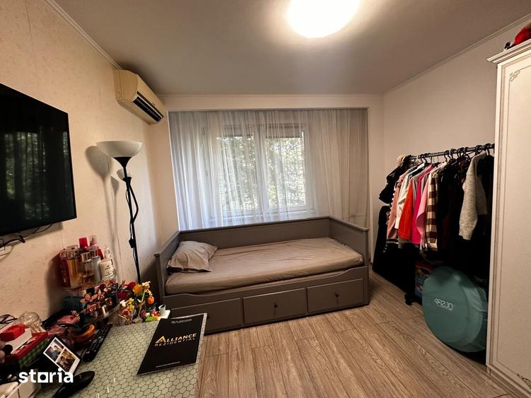 Apartament cu 3 camere decomandat în Berceni