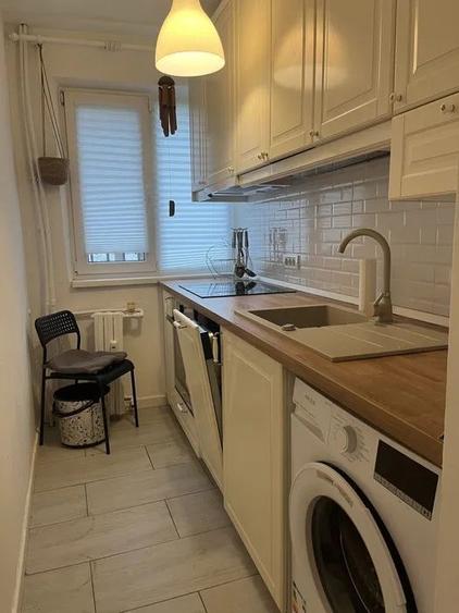 Apartament cu 2 camere semidecomandat, mobilat în Casa de Cultură