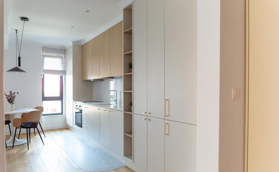 Apartament cu 3 camere decomandat în Băneasa