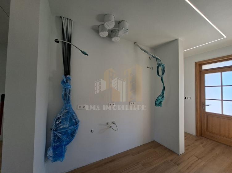 Casă individuală cu 5 camere cu Canalizare în Sânpetru