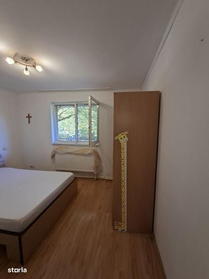Casă cu 4 camere cu Teren 2600 Mp în Central