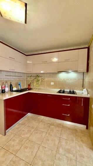 Apartament cu 4 camere decomandat în Central
