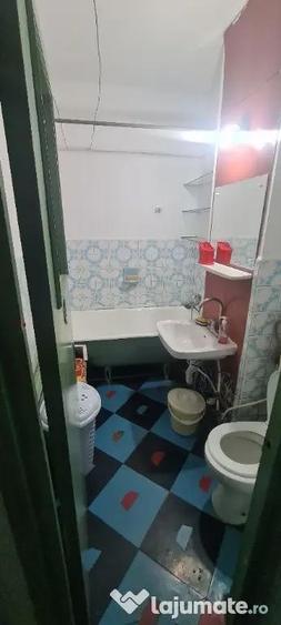 Apartament cu 2 camere decomandat în Podu Roș