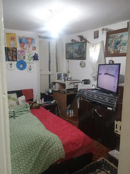 Casă cu 3 camere cu Teren 2476 Mp în Poșta Câlnău