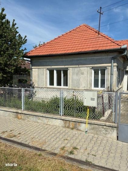 Casă cu 3 camere cu Teren 584 Mp în Central