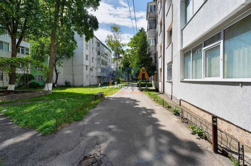 Apartament cu 2 camere decomandat, mobilat în Sud-Est