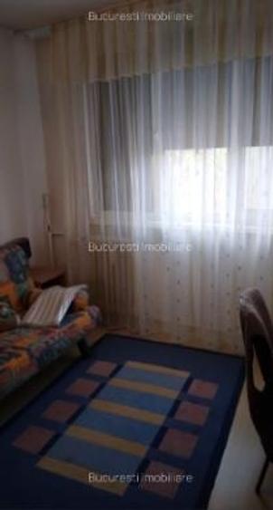 Apartament cu 3 camere semidecomandat în Brâncoveanu