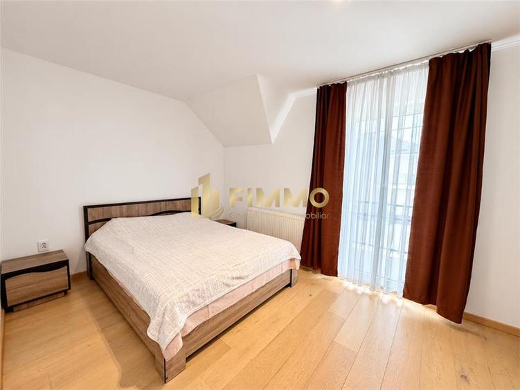 Duplex cu 3 camere cu Canalizare în Est