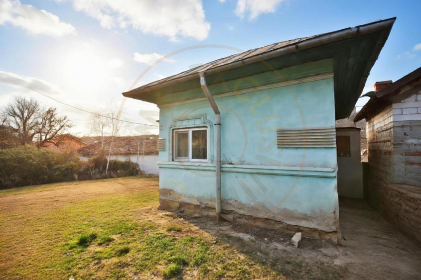 Casă individuală cu 3 camere cu Canalizare în Ștefănești