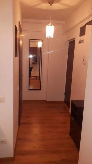 Apartament cu 2 camere semidecomandat în Mihai Bravu