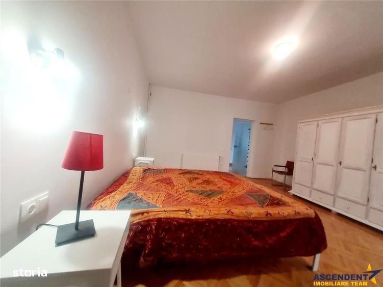 Casă cu 4 camere cu Teren 500 Mp în Central