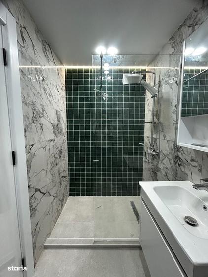 Apartament cu 3 camere decomandat în Energia
