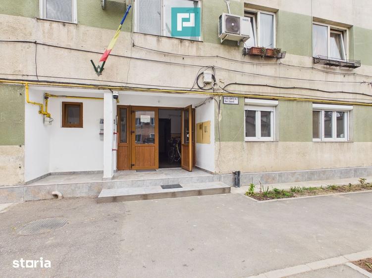 Apartament cu 4 camere decomandat în Banu Mărăcine