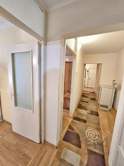 Apartament cu 3 camere decomandat, mobilat în Nufărul