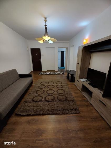 Apartament cu 4 camere în Progresul