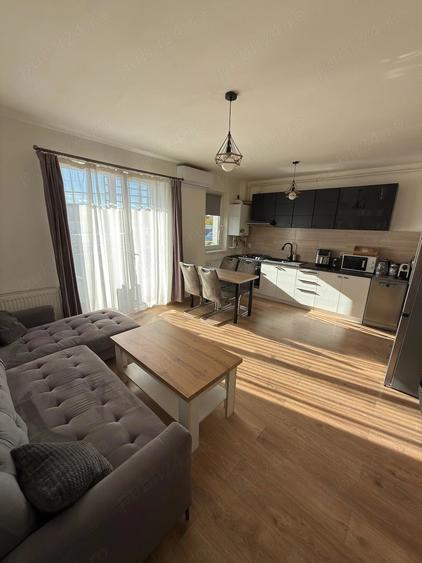 Apartament cu 3 camere decomandat în Terezian