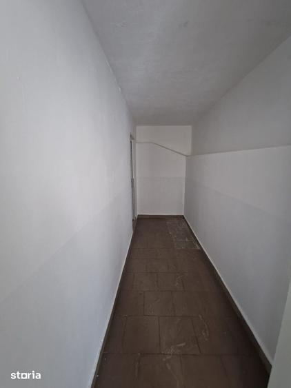 Spațiu comercial, de 380 mp, în Ciofrângeni