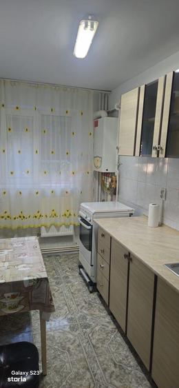 Garsonieră decomandată în Micro 21
