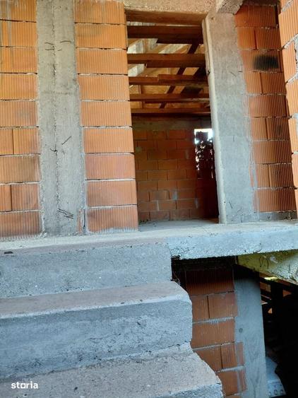 Casă cu 3 camere cu Teren 148 Mp în Dorobanți