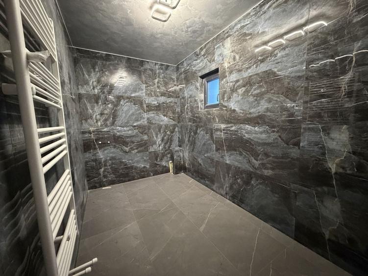 Casă cu 3 camere în Malu Mare