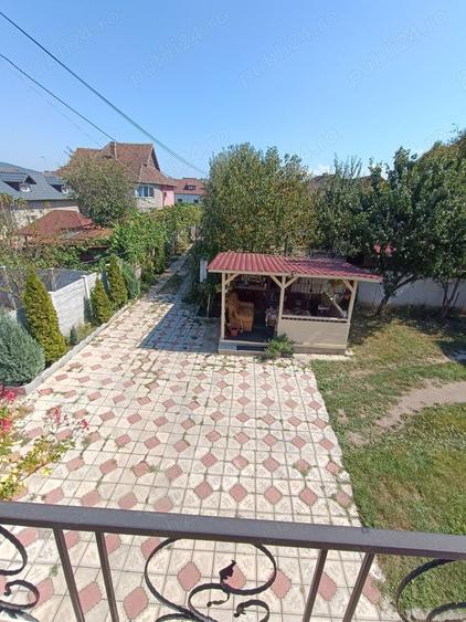 Casă cu 5 camere în Hunedoara
