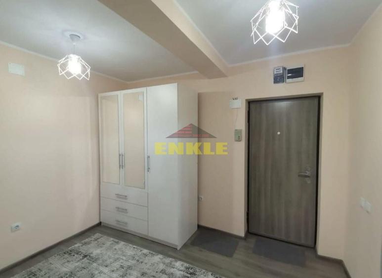 De închiriat apartament cu 3 camere, Bulevard - 3
