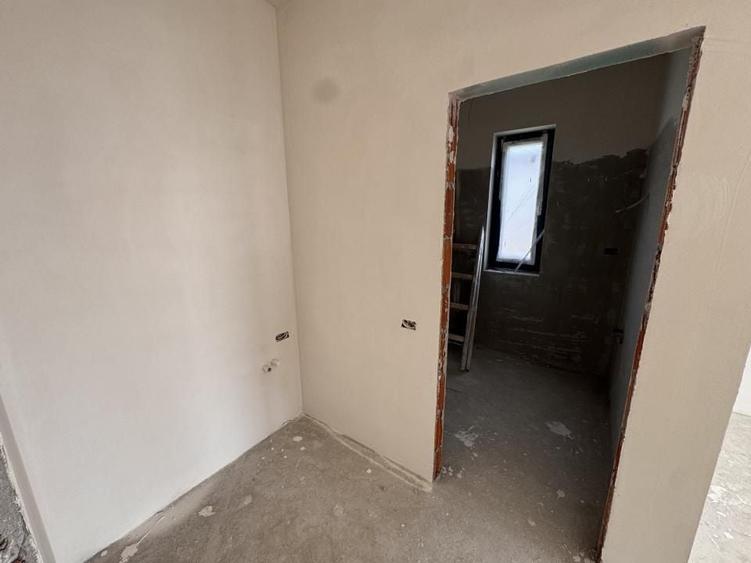 Apartament cu 3 camere decomandat în Moșnița Nouă