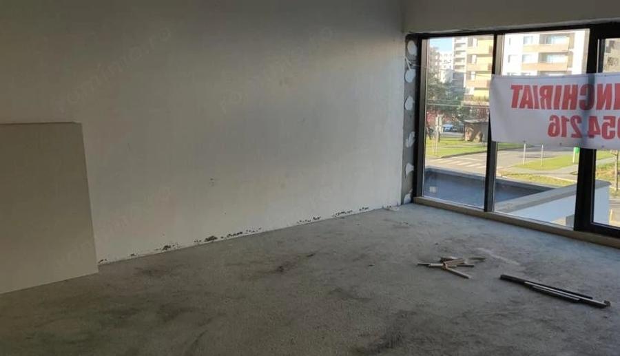 Spațiu comercial, de 40 mp, în Tractorul