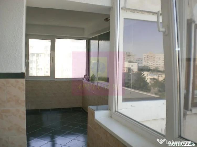Apartament cu 3 camere decomandat în Decebal