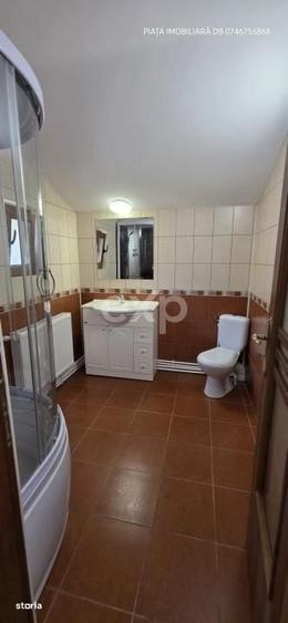Casă cu 4 camere în Valea