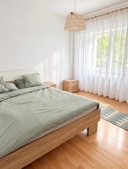 Apartament cu 3 camere decomandat, mobilat în Central
