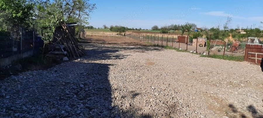 Teren de 1500 mp, în Săgeata