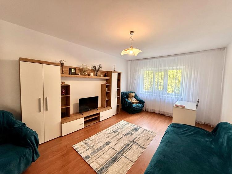 Apartament cu 2 camere decomandat, mobilat în Nicolina
